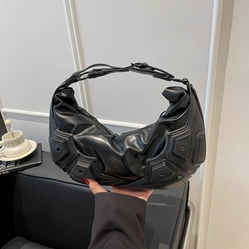 Dark Trendy Half Moon Shaped H - đánh giá và giá Women Bags 2026 Trends