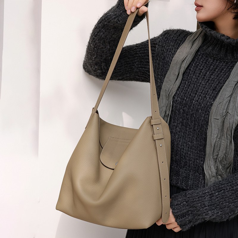 Roomy Water-resistant Full Gra - đánh giá và giá Women Bags 2026 Trends